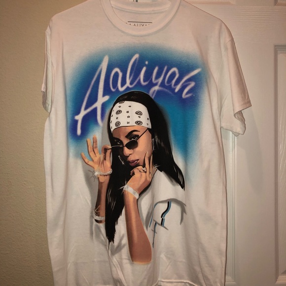 Tops | Aaliyah Tshirt | Poshmark